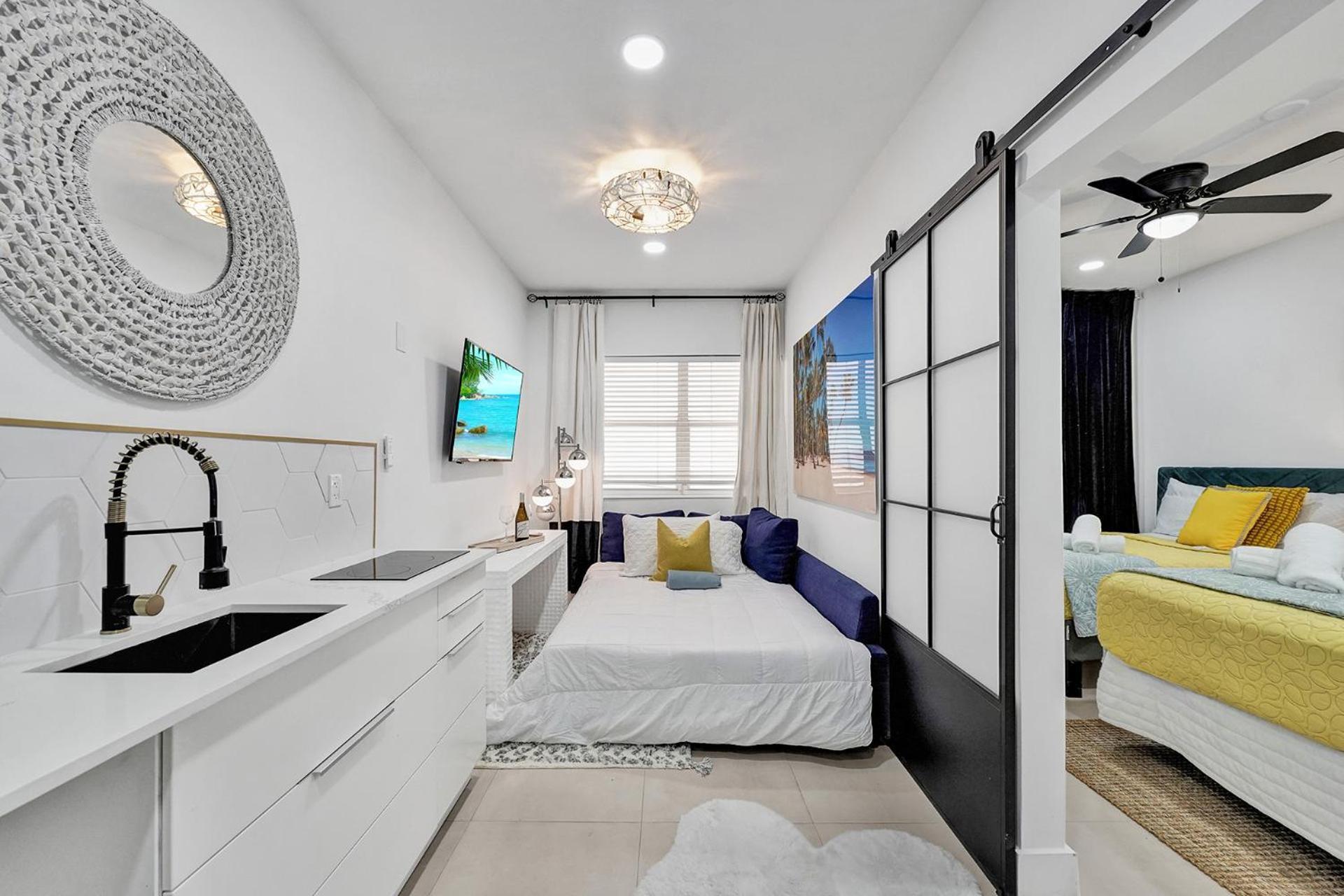 Sobe Monarch 2Bedroom 2 Bath Modern Apt- Walk To Ocean Drive Маямі-Біч Екстер'єр фото