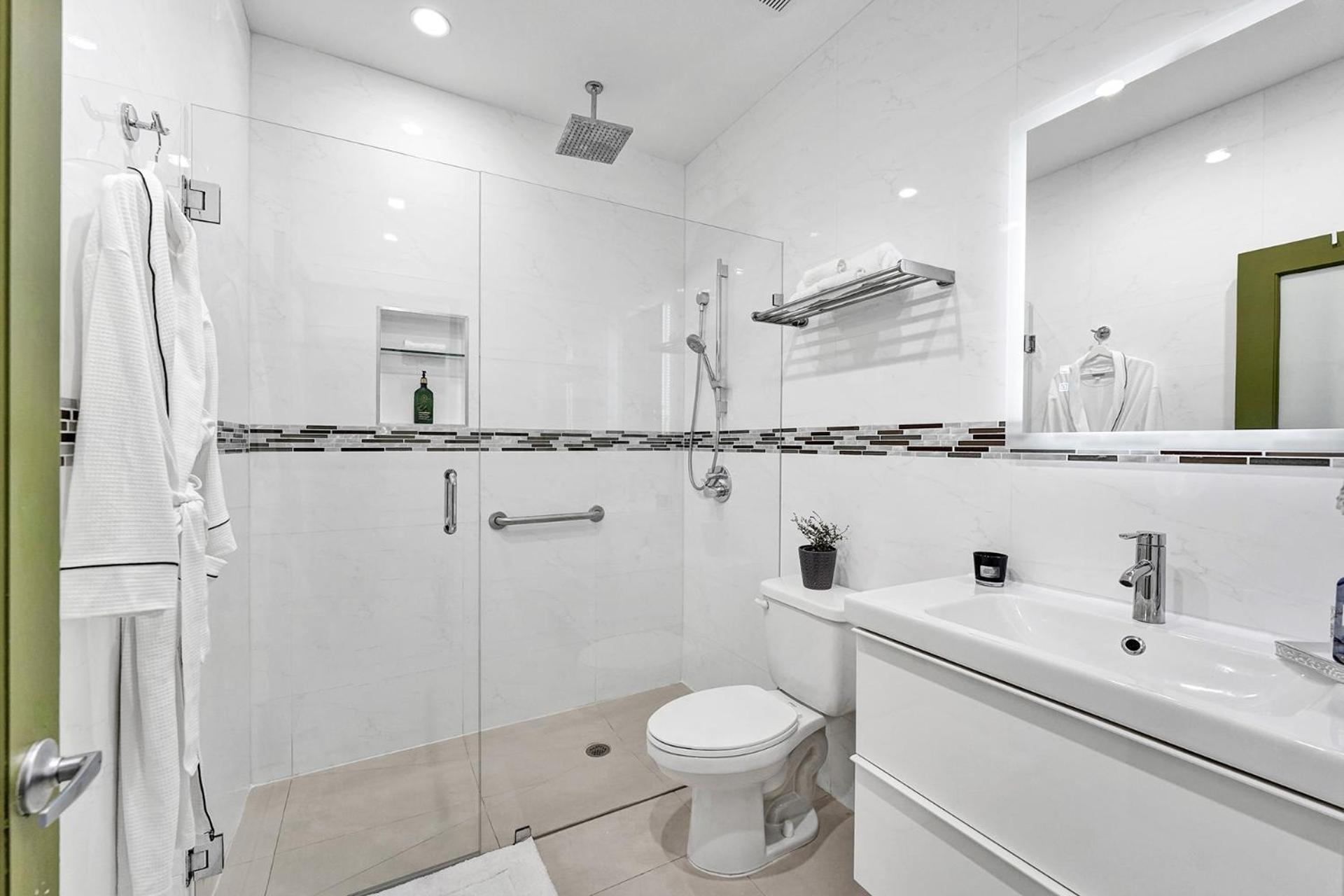 Sobe Monarch 2Bedroom 2 Bath Modern Apt- Walk To Ocean Drive Маямі-Біч Екстер'єр фото