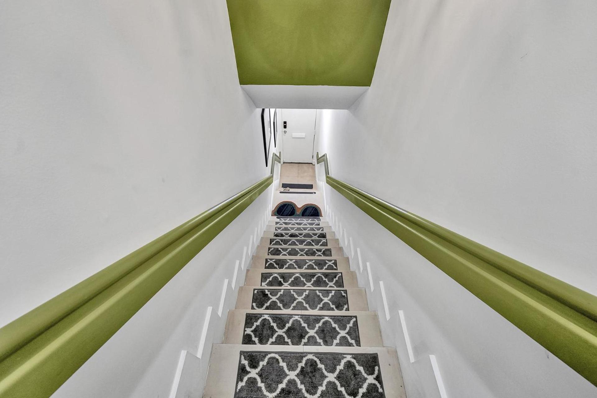 Sobe Monarch 2Bedroom 2 Bath Modern Apt- Walk To Ocean Drive Маямі-Біч Екстер'єр фото