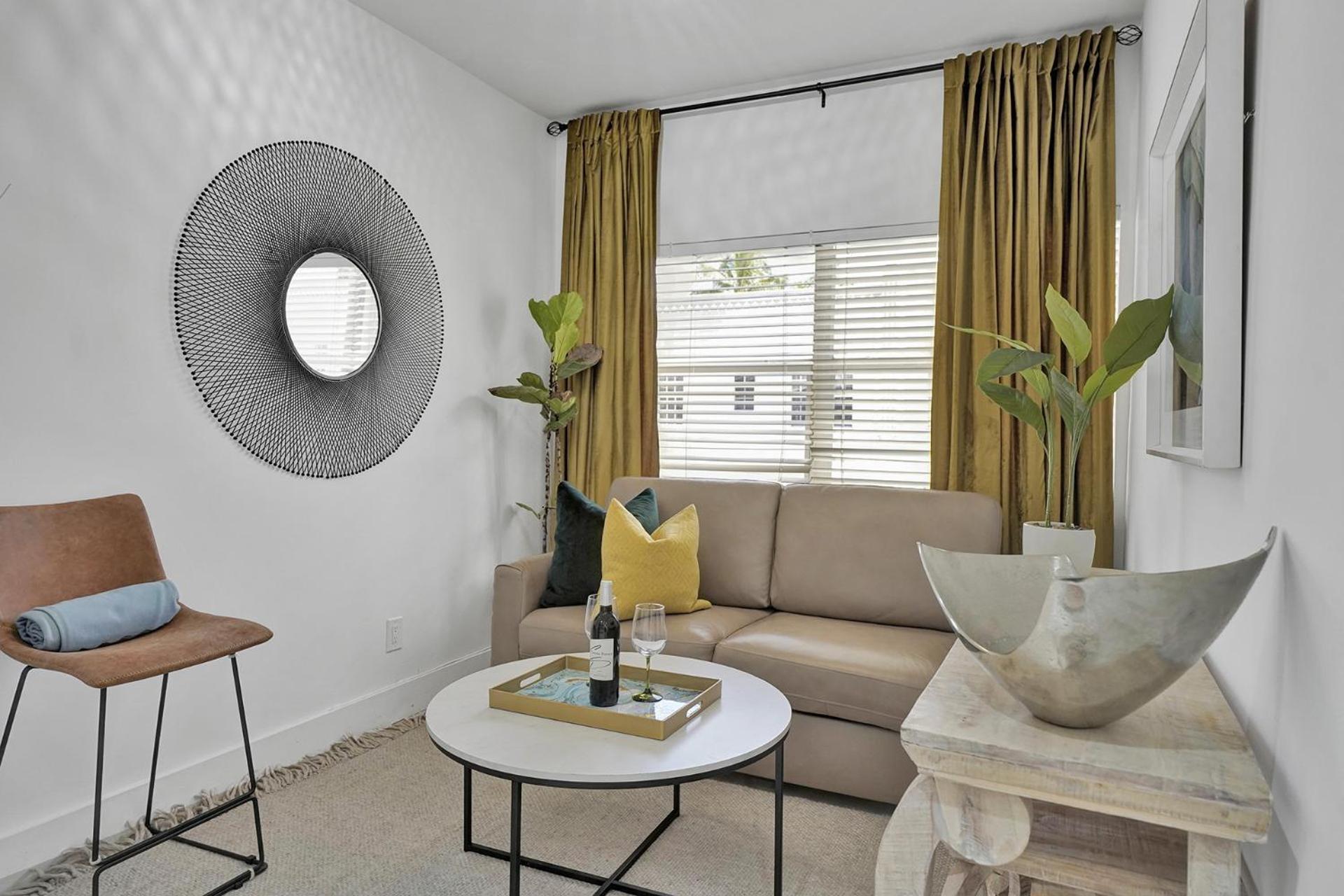 Sobe Monarch 2Bedroom 2 Bath Modern Apt- Walk To Ocean Drive Маямі-Біч Екстер'єр фото