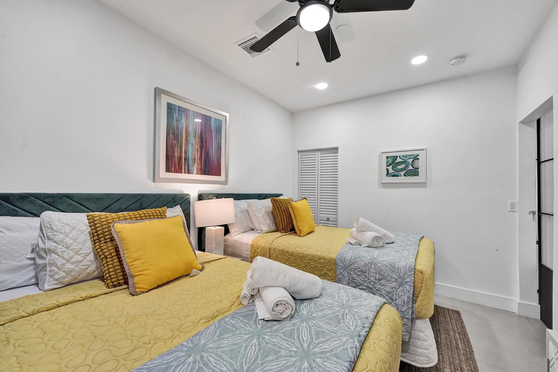 Sobe Monarch 2Bedroom 2 Bath Modern Apt- Walk To Ocean Drive Маямі-Біч Екстер'єр фото