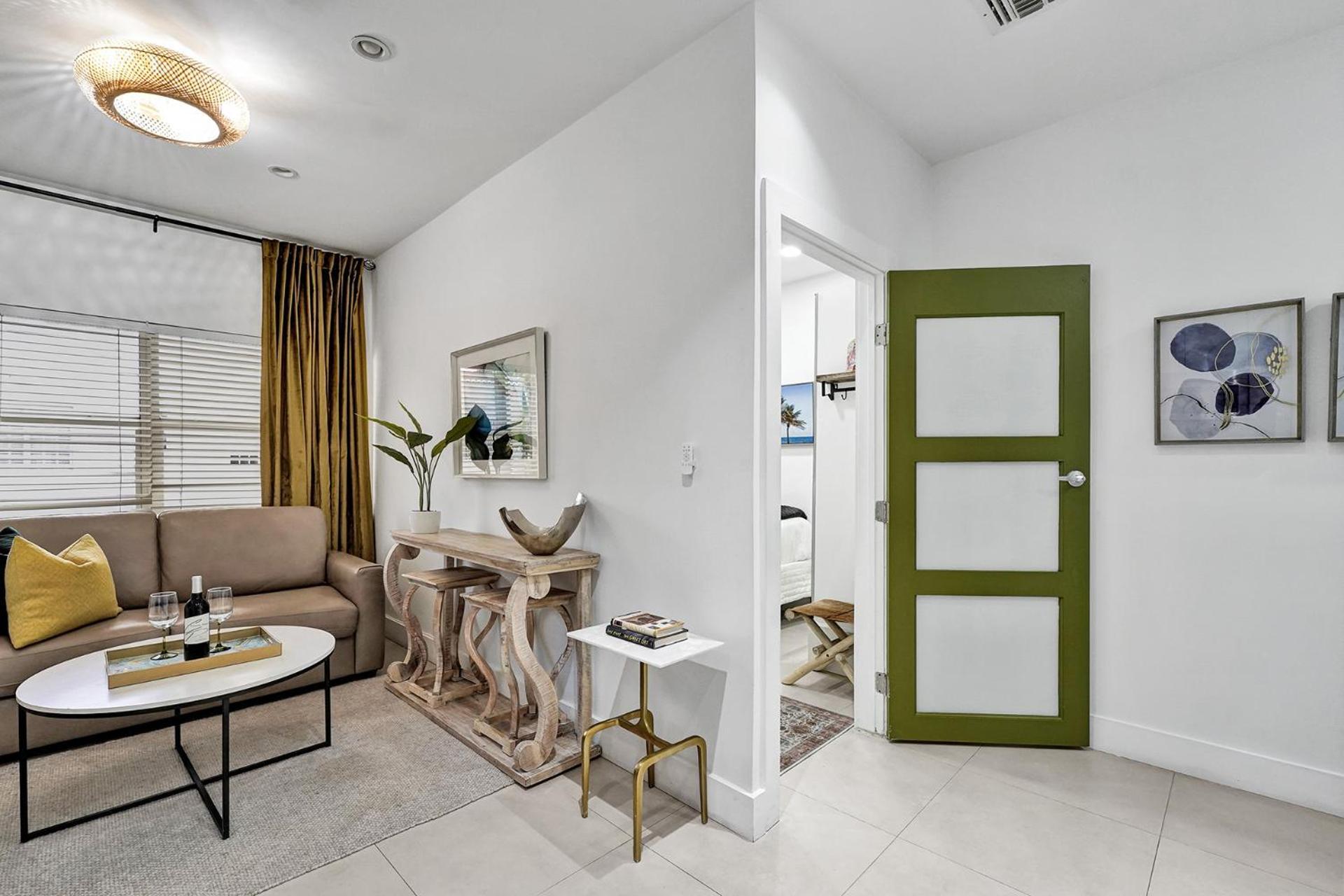 Sobe Monarch 2Bedroom 2 Bath Modern Apt- Walk To Ocean Drive Маямі-Біч Екстер'єр фото
