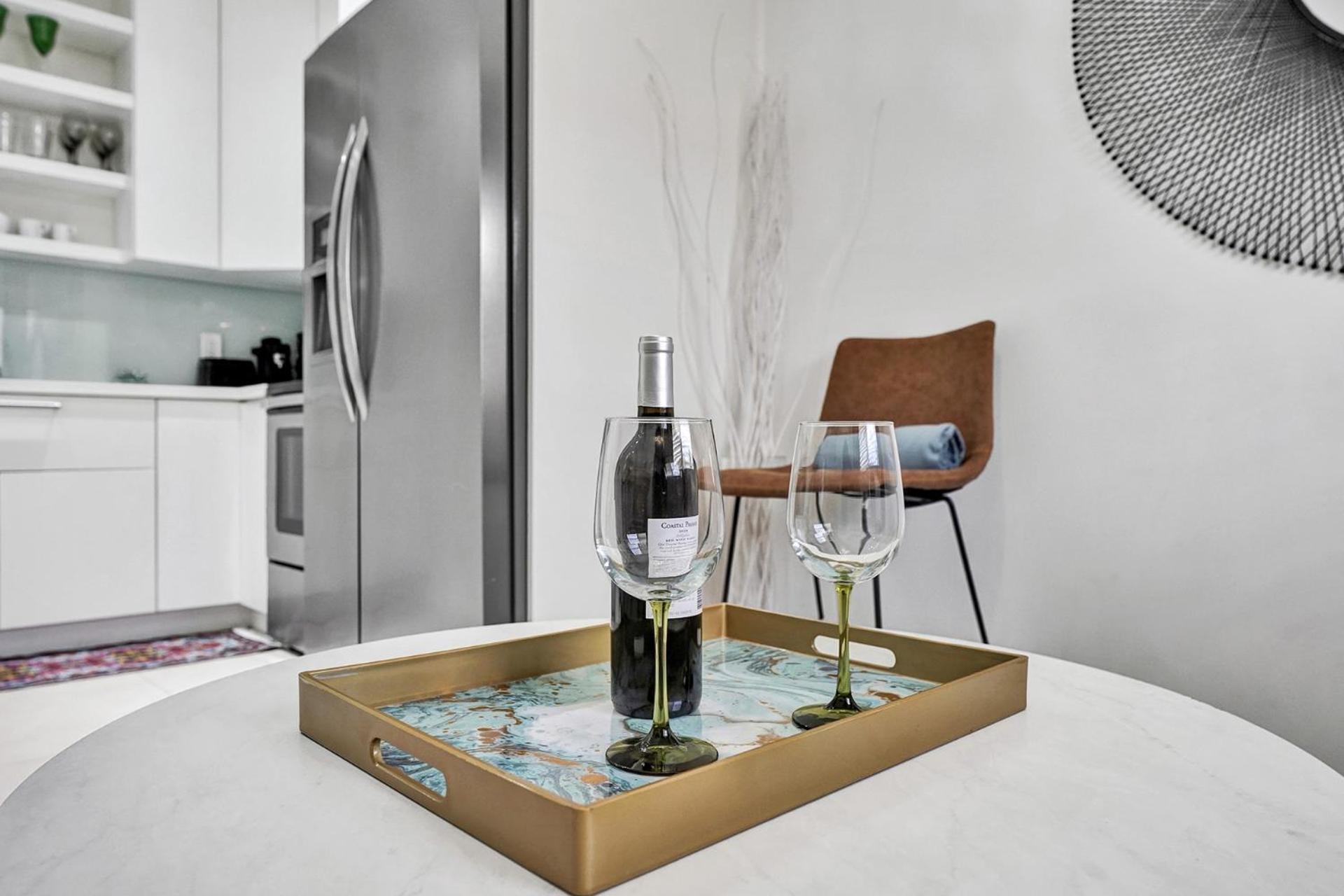 Sobe Monarch 2Bedroom 2 Bath Modern Apt- Walk To Ocean Drive Маямі-Біч Екстер'єр фото